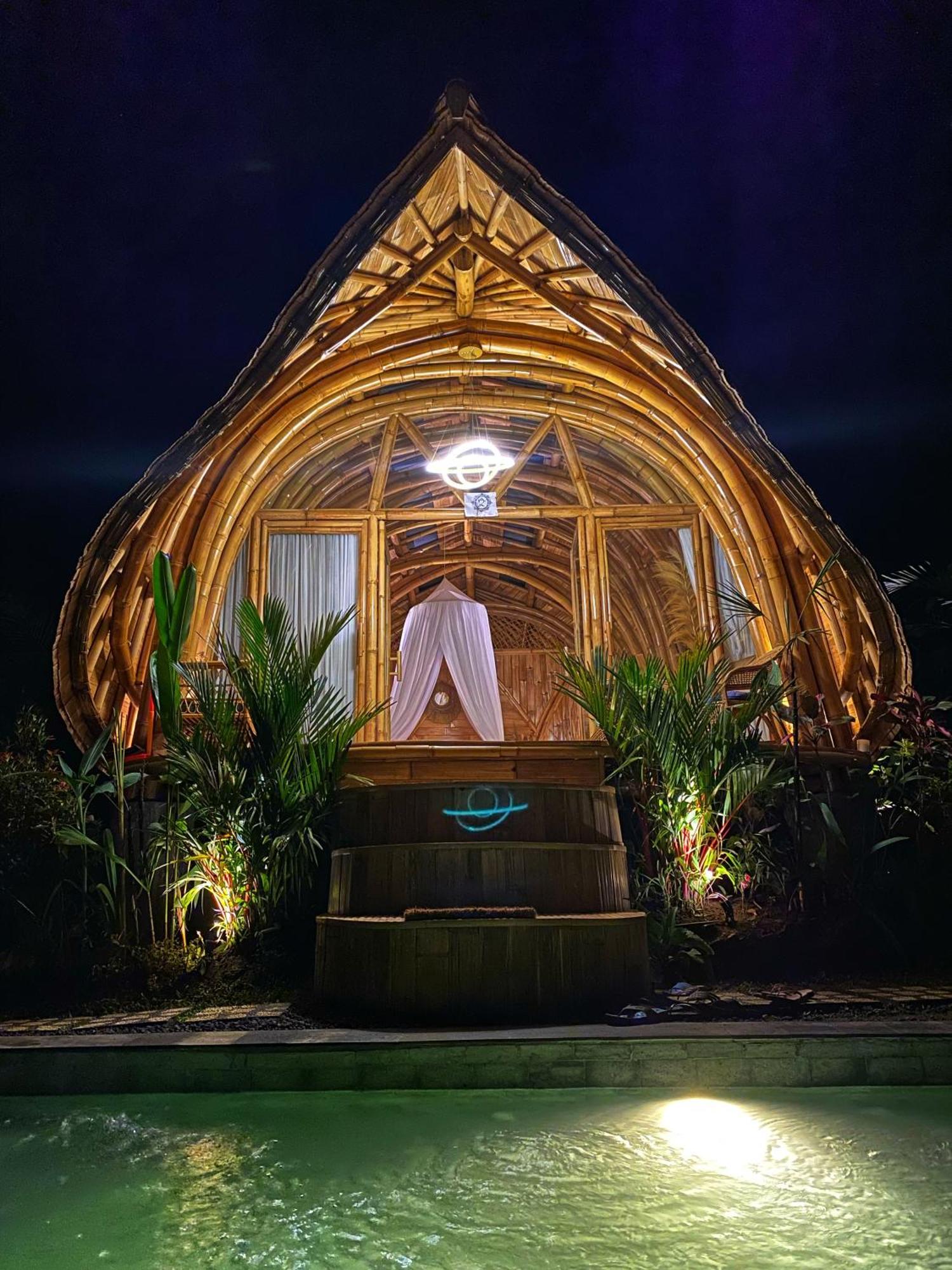 Villa Bamboo House - Ecobreeze à Sidemen  Extérieur photo
