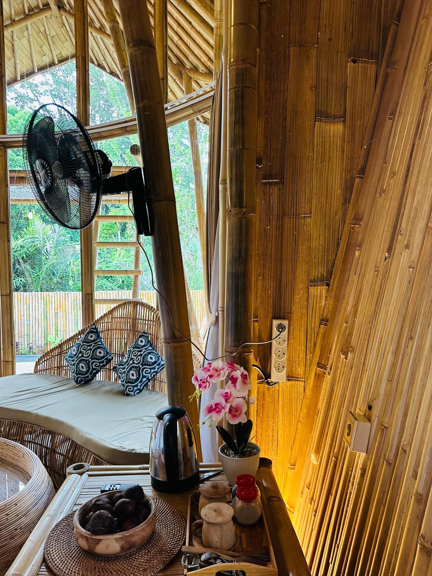 Villa Bamboo House - Ecobreeze à Sidemen  Extérieur photo